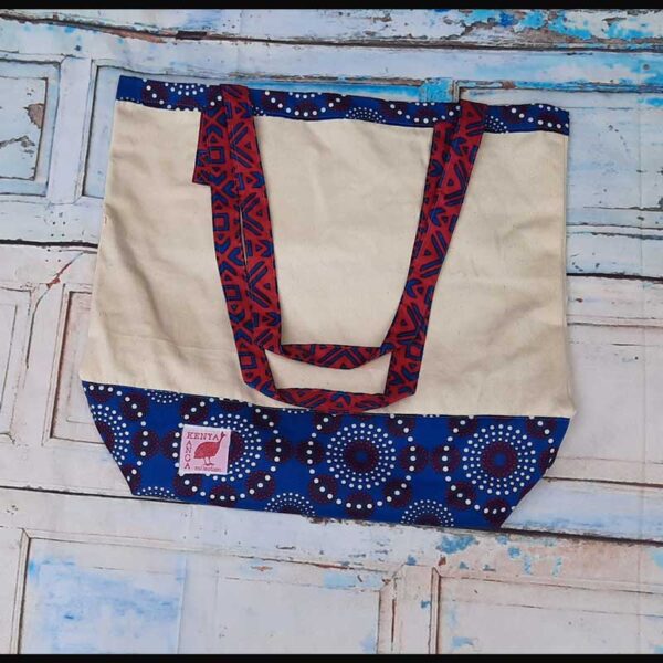 Alternative view of Reverse Kanga Bag